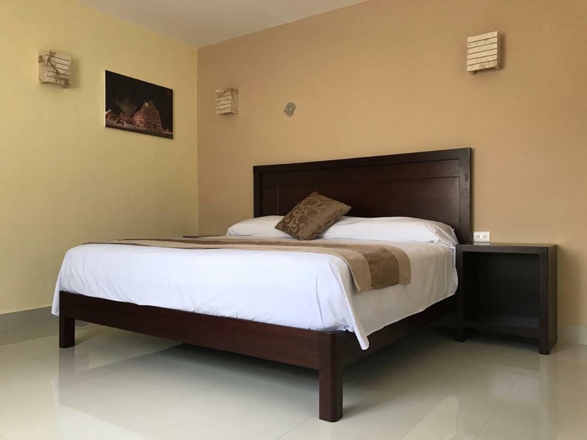 Hotel Casa Rosario วัลลาโดลิด ภายนอก รูปภาพ